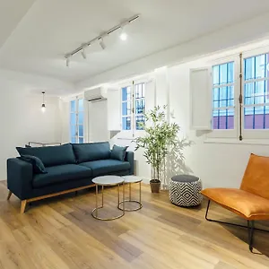  Apartment Decorated And Renovated- 2bd 2bth- Center Spain